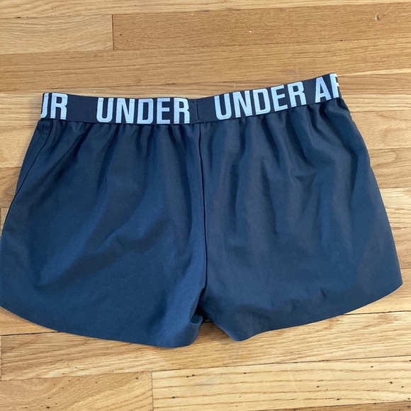 Under Armour Shorts - Picture 3 of 3